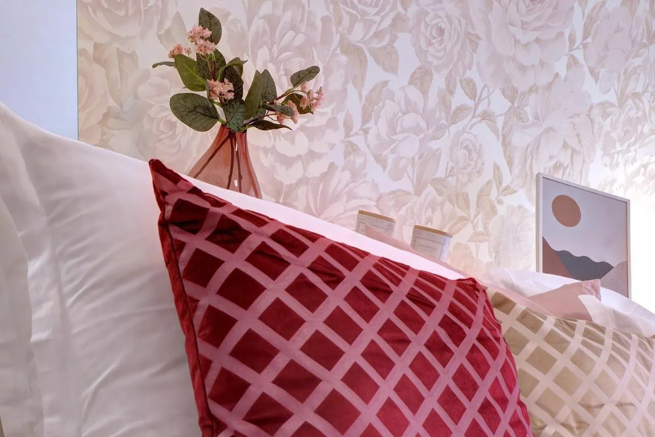 Luxury Center Apartments In Grand Karavel Warna