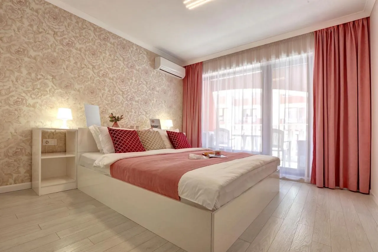 Luxury Center Apartments In Grand Karavel Warna